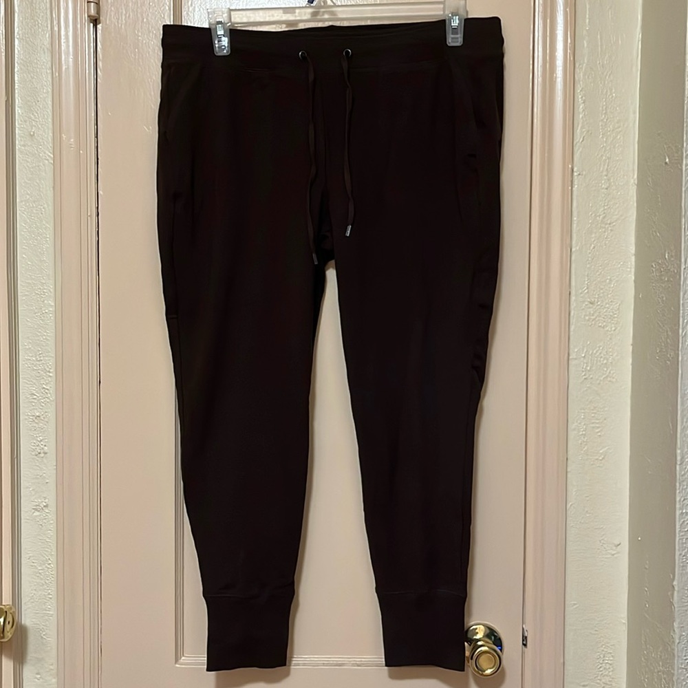 NWOT Torrid Full Length Signature Waist Jogger Leggings Dark Brown size 2